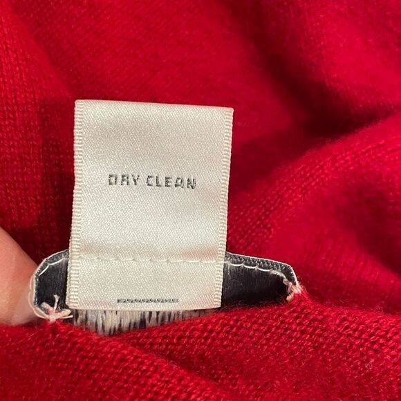 EUC Neiman Marcus Cashmere Sweater Red Sz. S/M - Picture 6 of 6